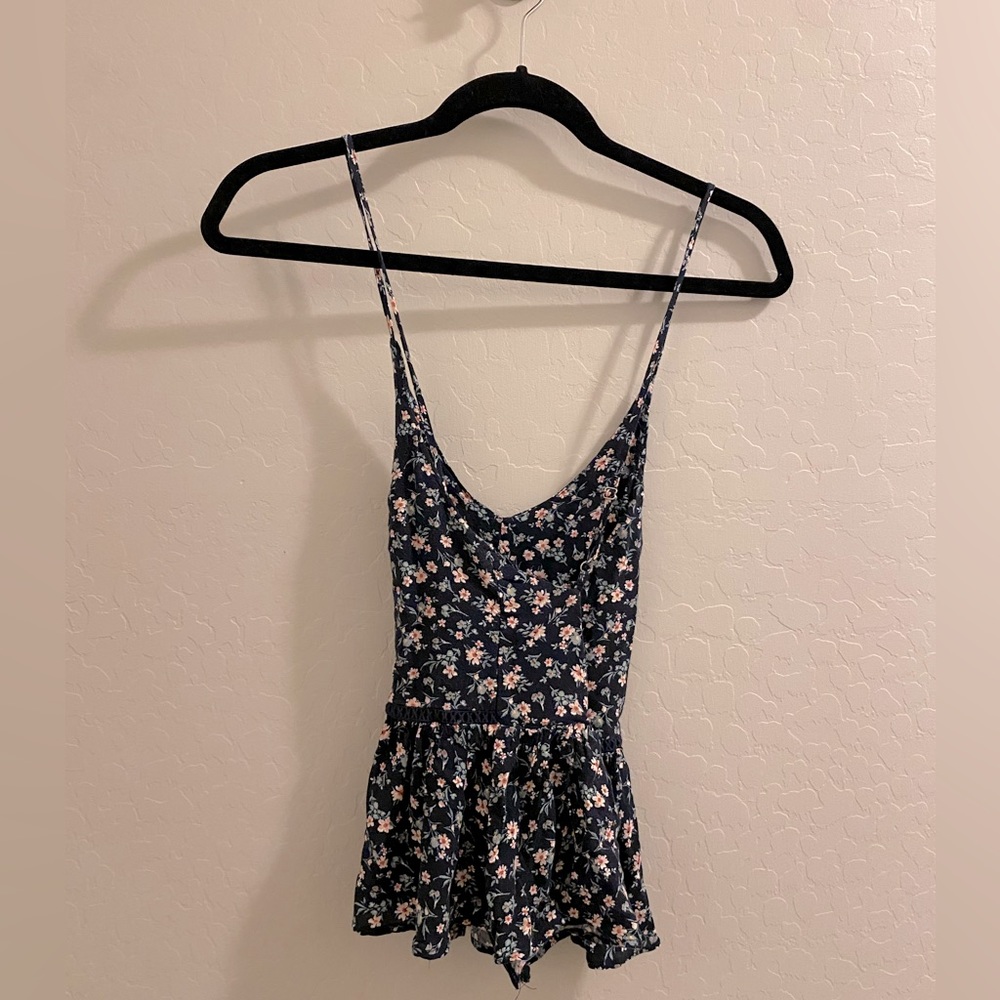 Floral cross back tank top